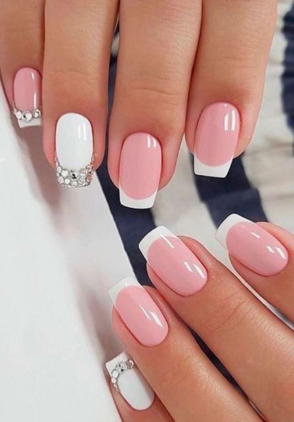 1 - Unhas decoradas delicadas francesinha
