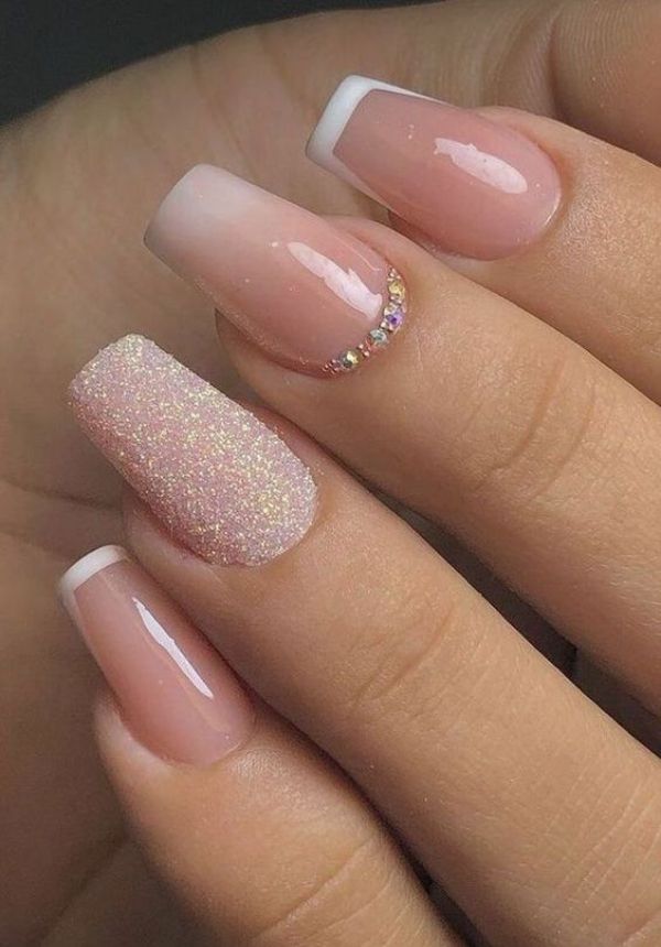 3 - Unhas decoradas delicadas quadradas