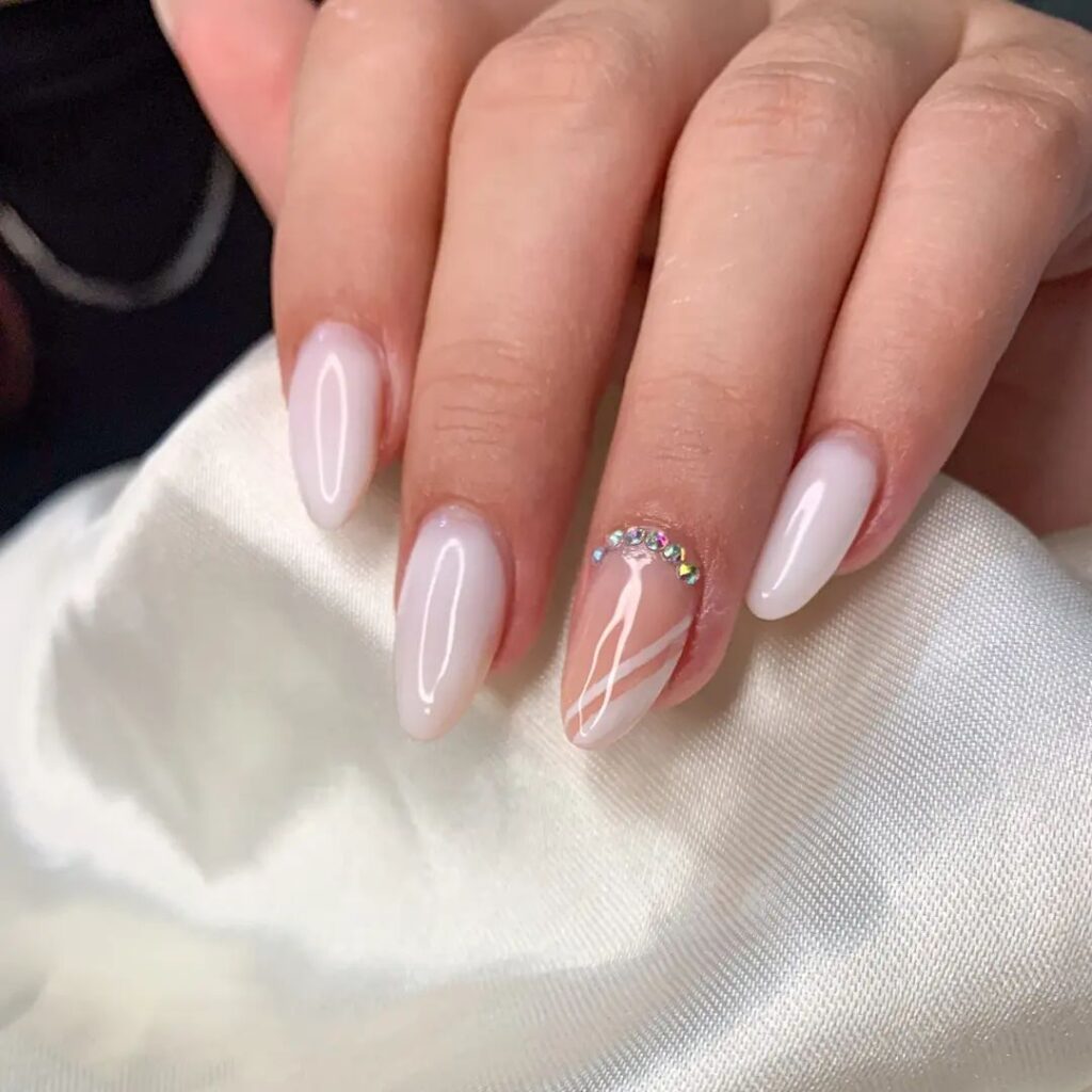 Foto de unha branca 10 | Unhas Branca Decorada